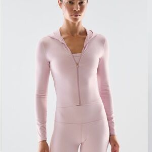 NWT Aritzia Golden butter limit zip hoodie